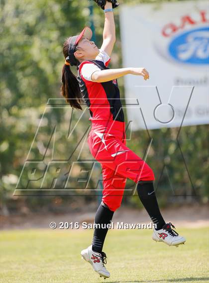 Thumbnail 3 in  Notre Dame (SO)  @ Harvard-Westlake photogallery.