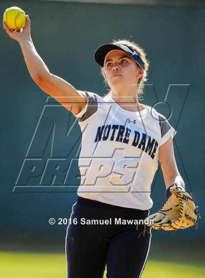 Thumbnail 3 in  Notre Dame (SO)  @ Harvard-Westlake photogallery.