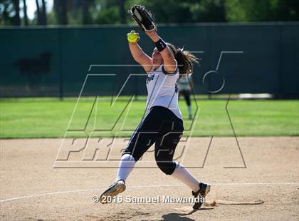 Thumbnail 2 in  Notre Dame (SO)  @ Harvard-Westlake photogallery.