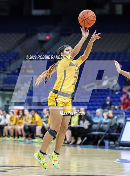Thumbnail 3 in Cedar Park vs. Memorial (UIL 5A State Final) photogallery.