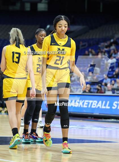 Thumbnail 3 in Cedar Park vs. Memorial (UIL 5A State Final) photogallery.