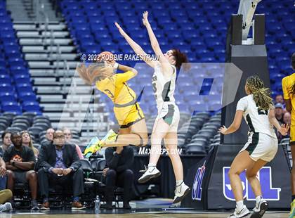 Thumbnail 1 in Cedar Park vs. Memorial (UIL 5A State Final) photogallery.