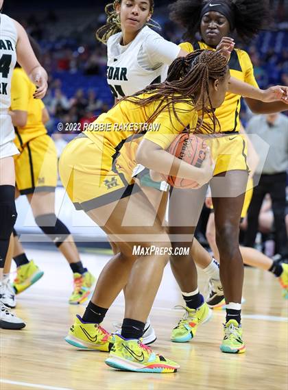 Thumbnail 3 in Cedar Park vs. Memorial (UIL 5A State Final) photogallery.