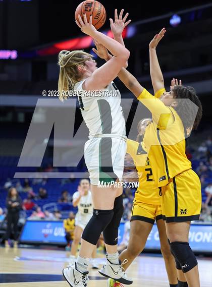Thumbnail 3 in Cedar Park vs. Memorial (UIL 5A State Final) photogallery.
