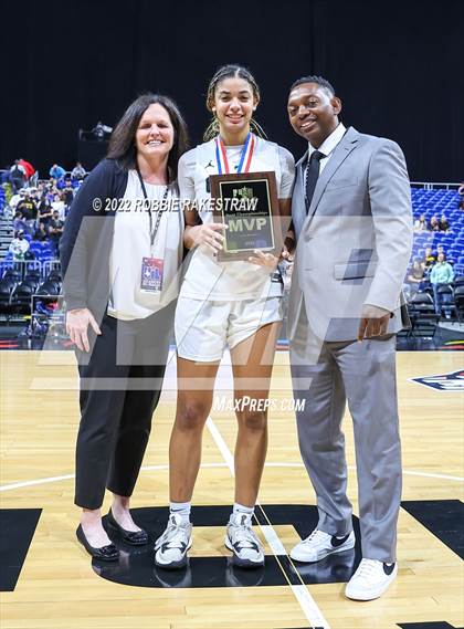 Thumbnail 3 in Cedar Park vs. Memorial (UIL 5A State Final) photogallery.