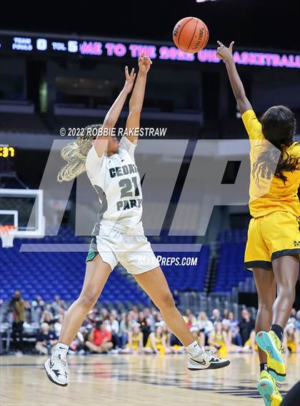 Thumbnail 1 in Cedar Park vs. Memorial (UIL 5A State Final) photogallery.