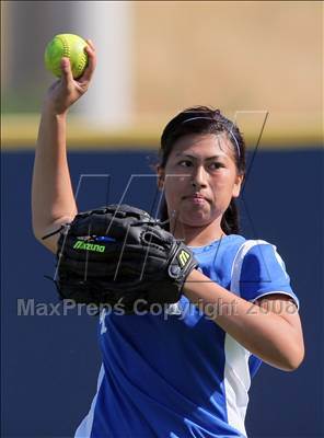 Thumbnail 2 in Presentation vs. Burlingame (CIF CCS D2 Semifinal) photogallery.