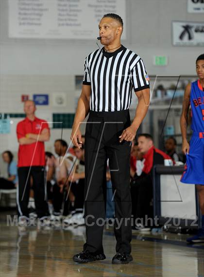 Thumbnail 2 in Rainier Beach vs. Harvard-Westlake (MaxPreps Holiday Classic) photogallery.
