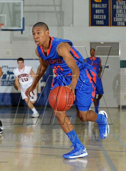 Thumbnail 2 in Rainier Beach vs. Harvard-Westlake (MaxPreps Holiday Classic) photogallery.