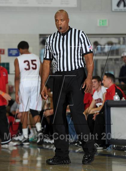 Thumbnail 3 in Rainier Beach vs. Harvard-Westlake (MaxPreps Holiday Classic) photogallery.