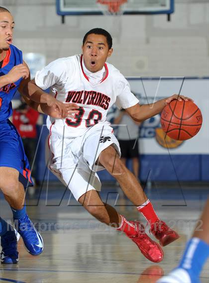 Thumbnail 3 in Rainier Beach vs. Harvard-Westlake (MaxPreps Holiday Classic) photogallery.