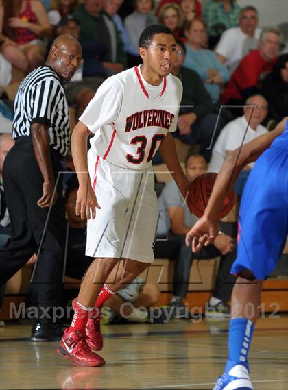 Thumbnail 2 in Rainier Beach vs. Harvard-Westlake (MaxPreps Holiday Classic) photogallery.