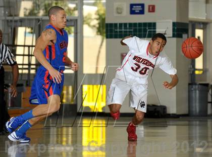 Thumbnail 1 in Rainier Beach vs. Harvard-Westlake (MaxPreps Holiday Classic) photogallery.