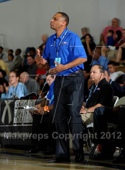 Thumbnail 2 in Rainier Beach vs. Harvard-Westlake (MaxPreps Holiday Classic) photogallery.