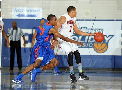 Thumbnail 1 in Rainier Beach vs. Harvard-Westlake (MaxPreps Holiday Classic) photogallery.