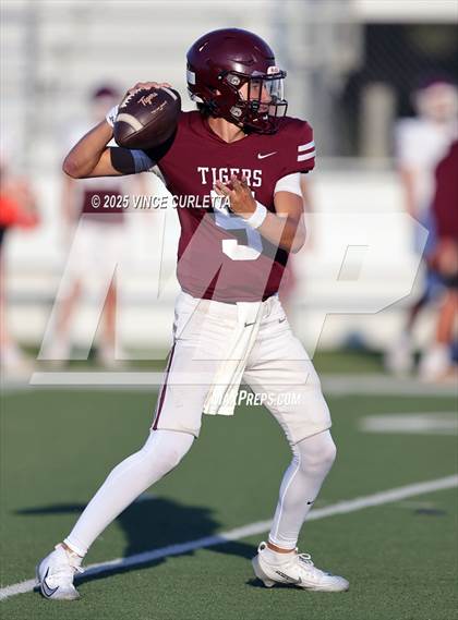 Thumbnail 1 in JV: Austin @ Dripping Springs photogallery.