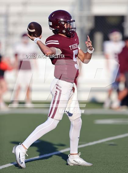 Thumbnail 3 in JV: Austin @ Dripping Springs photogallery.
