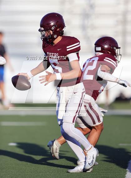 Thumbnail 3 in JV: Austin @ Dripping Springs photogallery.