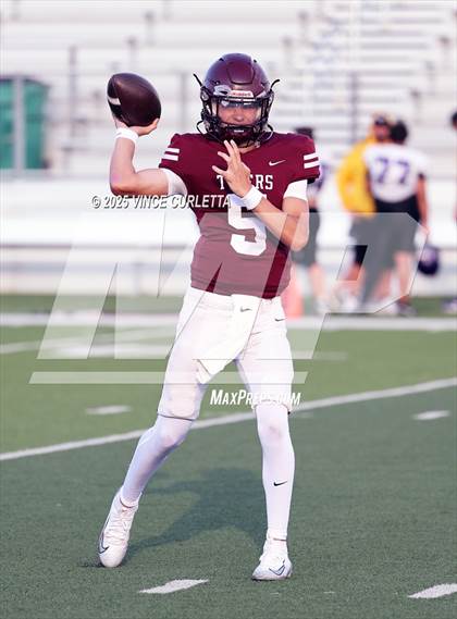 Thumbnail 3 in JV: Austin @ Dripping Springs photogallery.