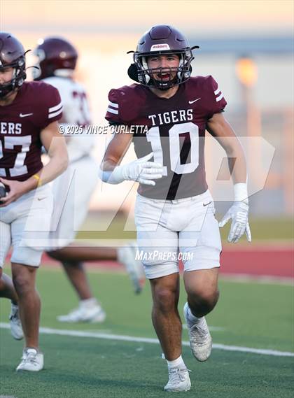 Thumbnail 1 in JV: Austin @ Dripping Springs photogallery.