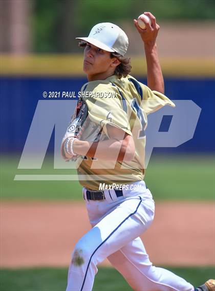 Thumbnail 1 in Mountain Vista vs. Legacy (CHSAA 5A Quarter-Final) photogallery.