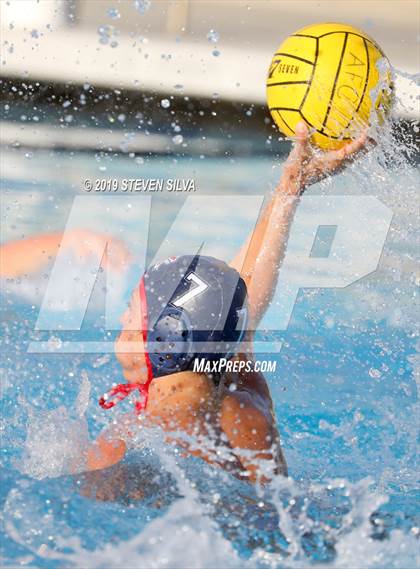 Thumbnail 2 in El Camino vs. Martin Luther King (America's Finest City Tournament) photogallery.