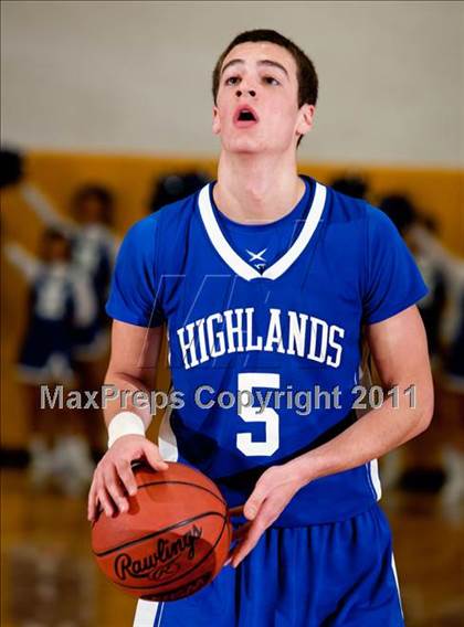 Thumbnail 3 in Highlands vs Newport Central Catholic (36th District Championship) photogallery.