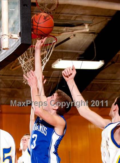 Thumbnail 2 in Highlands vs Newport Central Catholic (36th District Championship) photogallery.
