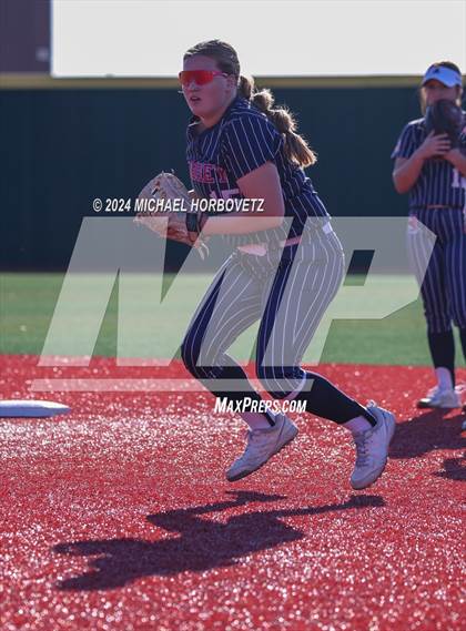Thumbnail 2 in Aubrey @ Celina photogallery.