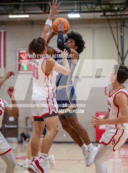 Thumbnail 1 in Regis Jesuit vs Mullen photogallery.