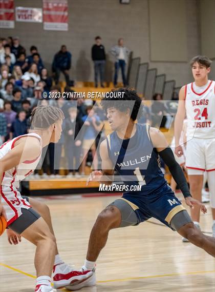 Thumbnail 3 in Regis Jesuit vs Mullen photogallery.
