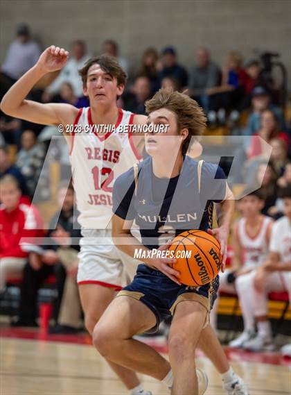 Thumbnail 3 in Regis Jesuit vs Mullen photogallery.