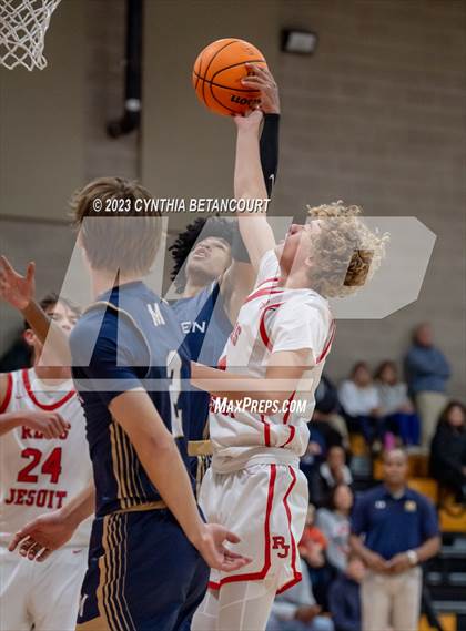 Thumbnail 1 in Regis Jesuit vs Mullen photogallery.