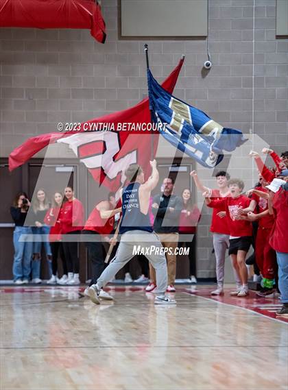 Thumbnail 1 in Regis Jesuit vs Mullen photogallery.