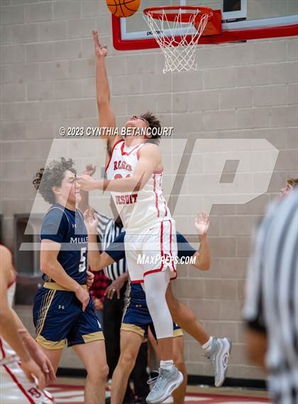 Thumbnail 2 in Regis Jesuit vs Mullen photogallery.
