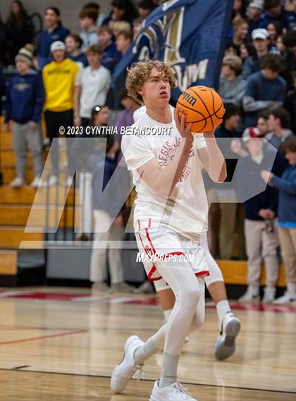 Thumbnail 3 in Regis Jesuit vs Mullen photogallery.