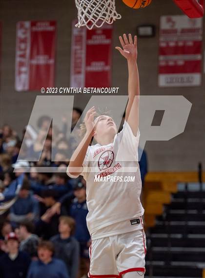 Thumbnail 1 in Regis Jesuit vs Mullen photogallery.