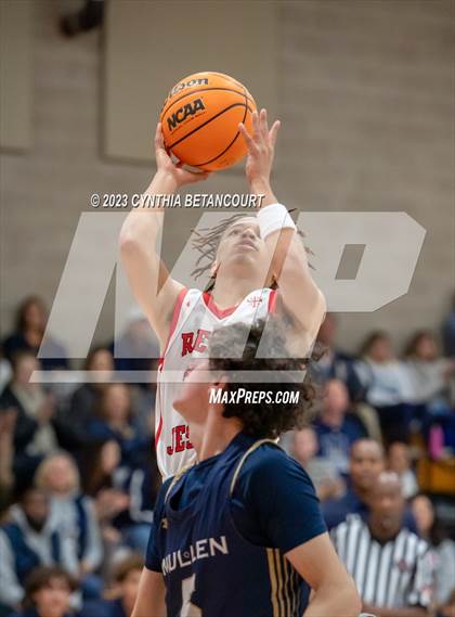 Thumbnail 3 in Regis Jesuit vs Mullen photogallery.