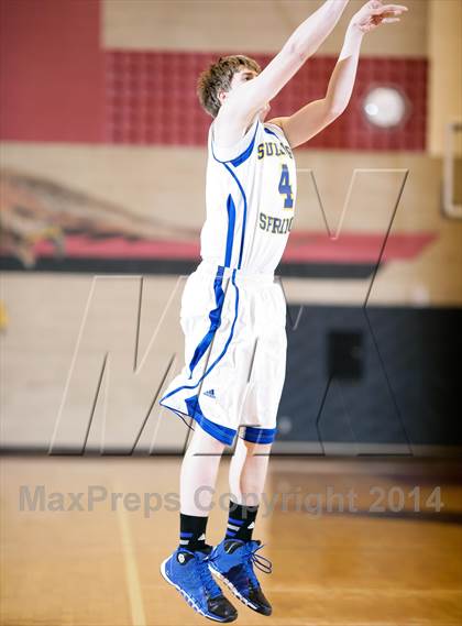 Thumbnail 3 in Sulphur Springs vs Wylie (UIL 4A Bi-District Playoff)  photogallery.