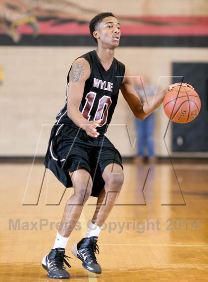 Thumbnail 3 in Sulphur Springs vs Wylie (UIL 4A Bi-District Playoff)  photogallery.