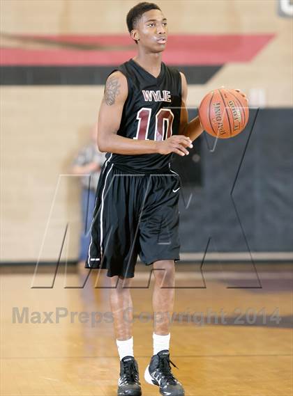 Thumbnail 1 in Sulphur Springs vs Wylie (UIL 4A Bi-District Playoff)  photogallery.