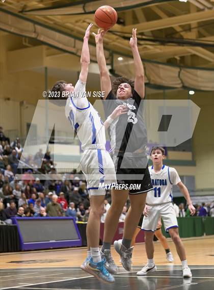 Thumbnail 3 in Saratoga Springs vs. Shenendehowa photogallery.