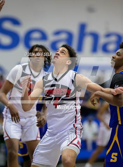 Thumbnail 1 in Hampton vs. Oscar Smith photogallery.
