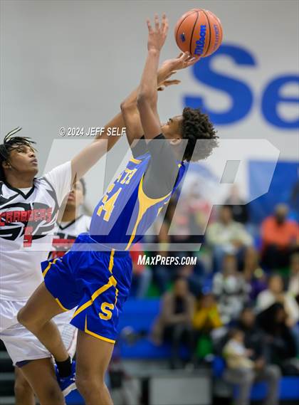 Thumbnail 1 in Hampton vs. Oscar Smith photogallery.