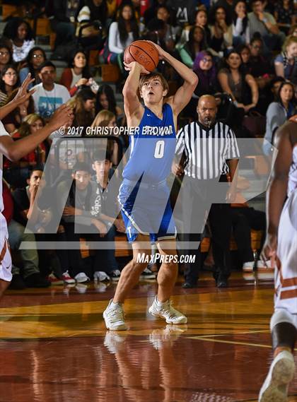 Thumbnail 1 in Katy Taylor vs Dobie (McDonald's Texas Invitational) photogallery.