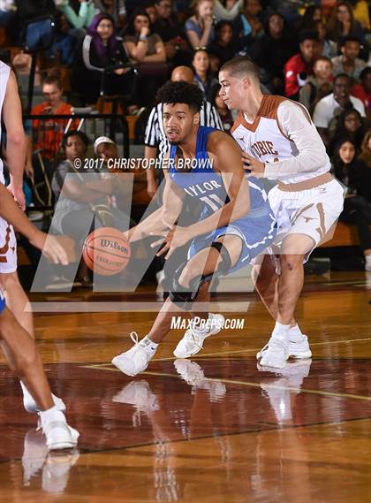 Thumbnail 3 in Katy Taylor vs Dobie (McDonald's Texas Invitational) photogallery.