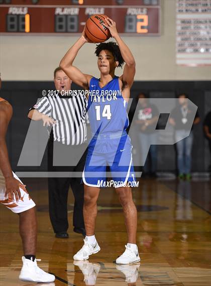 Thumbnail 3 in Katy Taylor vs Dobie (McDonald's Texas Invitational) photogallery.
