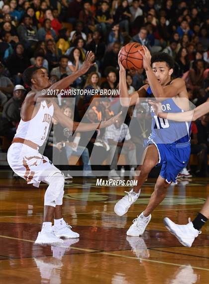 Thumbnail 3 in Katy Taylor vs Dobie (McDonald's Texas Invitational) photogallery.