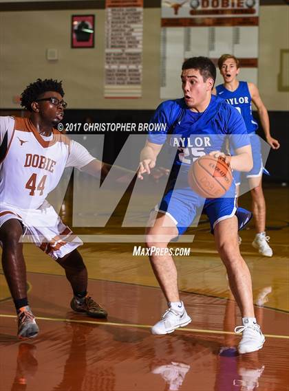 Thumbnail 3 in Katy Taylor vs Dobie (McDonald's Texas Invitational) photogallery.