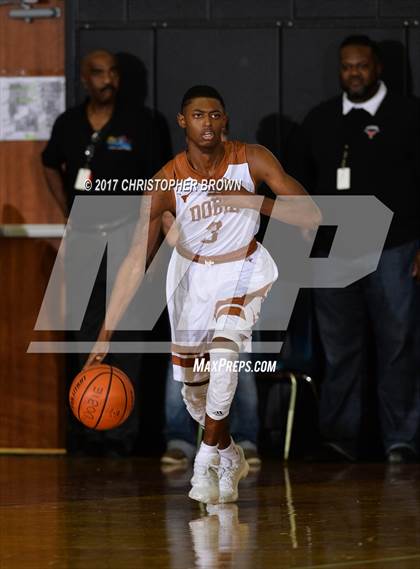 Thumbnail 3 in Katy Taylor vs Dobie (McDonald's Texas Invitational) photogallery.